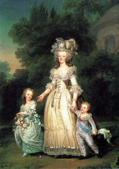 Marie Antoinette with her children